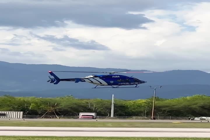 Video del momento en que llegan los dos nuevos helicópteros de FURA al aeropuerto de Ponce